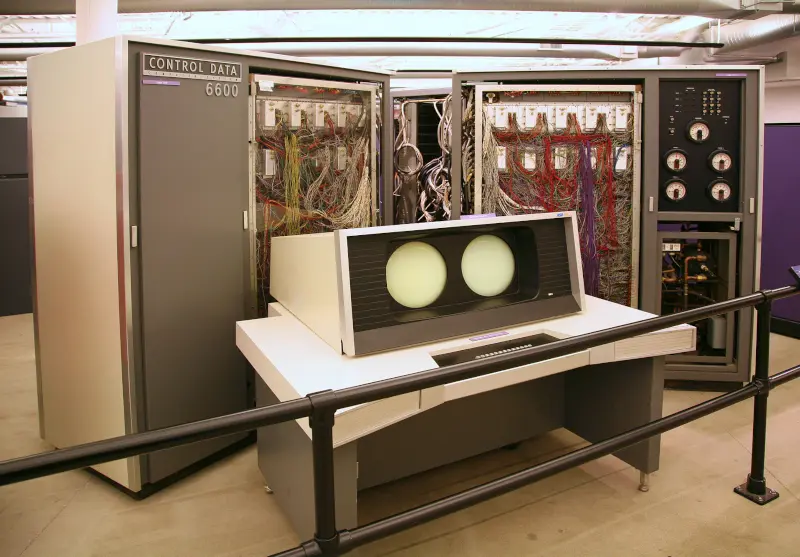 CDC660 Le tout premier supercalculateur datant de 1964 - sauf erreur